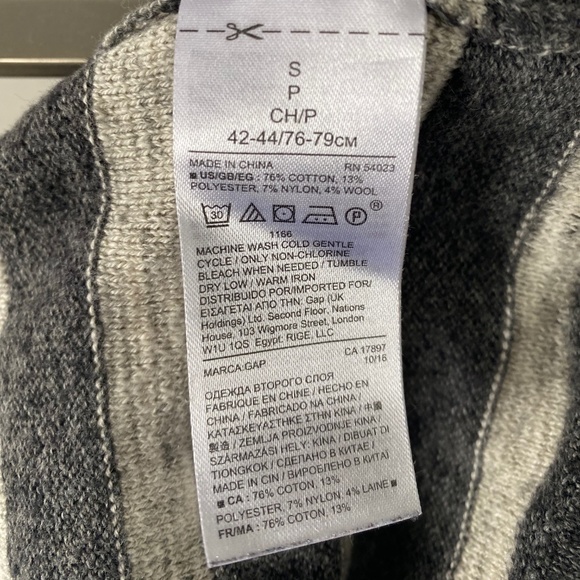 GAP Crewneck Grey with White Striped Sweater, Men's Small - Picture 4 of 4